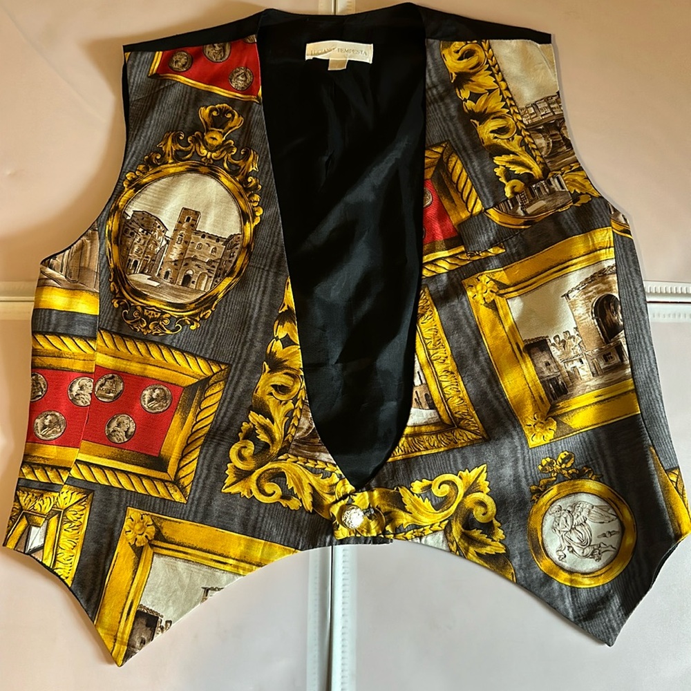 Vintage women’s  Luciano Tempesta button vest